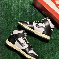 Nike Vintage Style Panda Dunks 