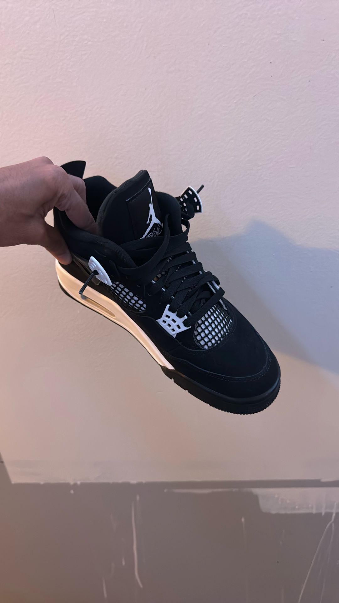 Air Jordan 4; Lightly Worn