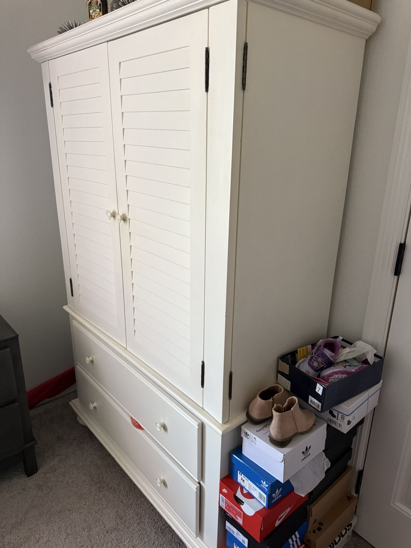 Armoire Dresser