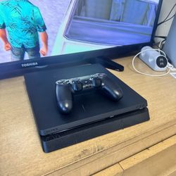 Sony PlayStation 4 Slim 1TB Console w/ DualShock 4 – Excellent Condition