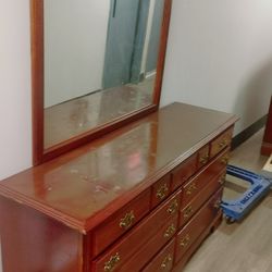 DRESSER AND MIRROR 