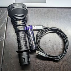 Acebeam L19 2.0 LED Flashlight