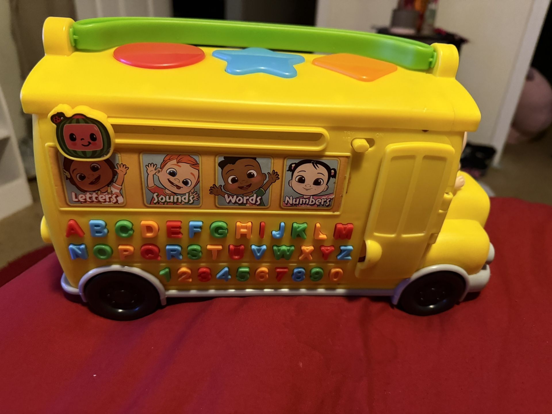CoComelon Bus