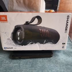 JBL Charge 6 Portable Bluetooth Speaker Waterproof Wireless 28Hr Play – Black