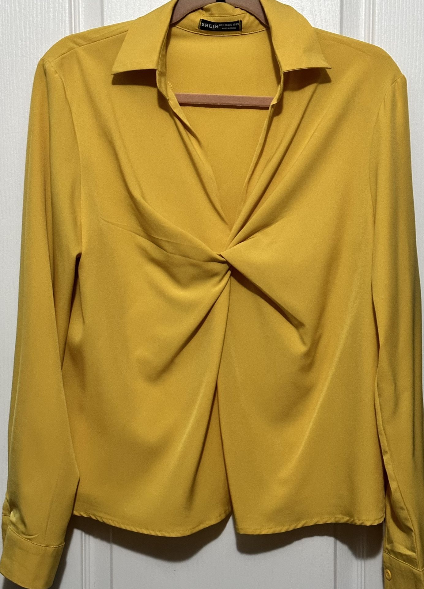 🌼 Nice And Flowing Office to Happy Hour🤗 Dress Shirt!💋