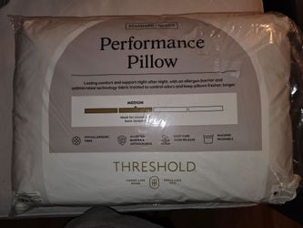 4 Threshold target bed pillows 4@25 FIRM or 2@$15 FIRM NEW still in plastic