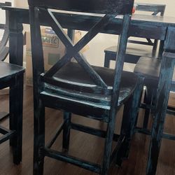 Dining table and chair set