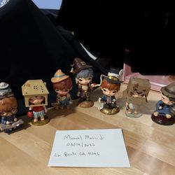 Hirono, Skull Panda & Labubu