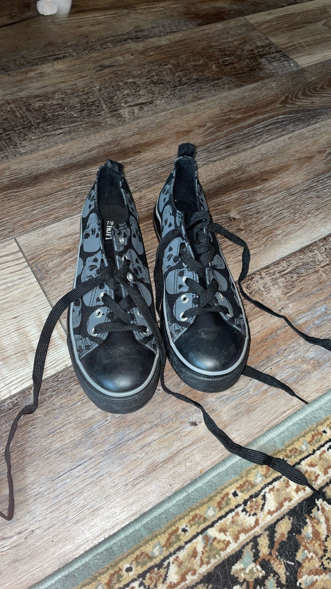 Skeleton Converse From Hot topic