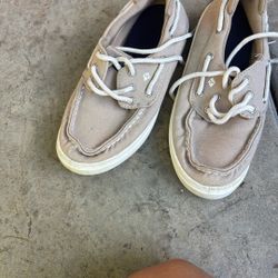 White Shoe Size 1M