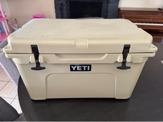 Yeti Tundra 45 Desert Tan / Hielera