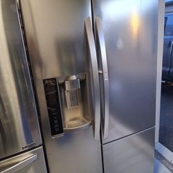 LG side by side .  ready tested..    works great 