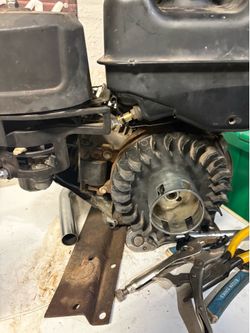 Brigs motor 208cc does run and have amazing spark
