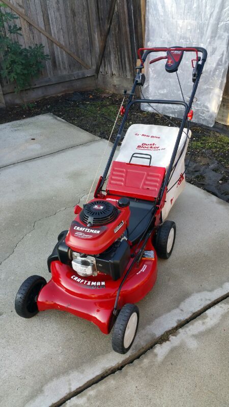 Craftsman Honda 5.5hp walk behind self propelled lawn mower