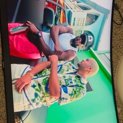 32" Odyssey Neo G8 4K UHD 240Hz 1ms(GtG) Quantum HDR2000 Curved Gaming Monitor with Matte Display Monitor   Quantum Matrix Technology, HDR 2000 and UH