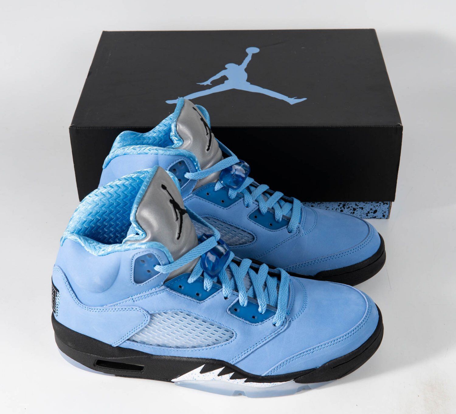 Air Jordan 5 Retro UNC University Blue