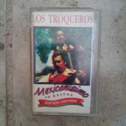 LOS TROQUEROS CASSETTE