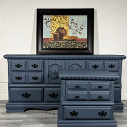 2 PC Beautiful Dresser & Nightstand ( 1 ) ✨