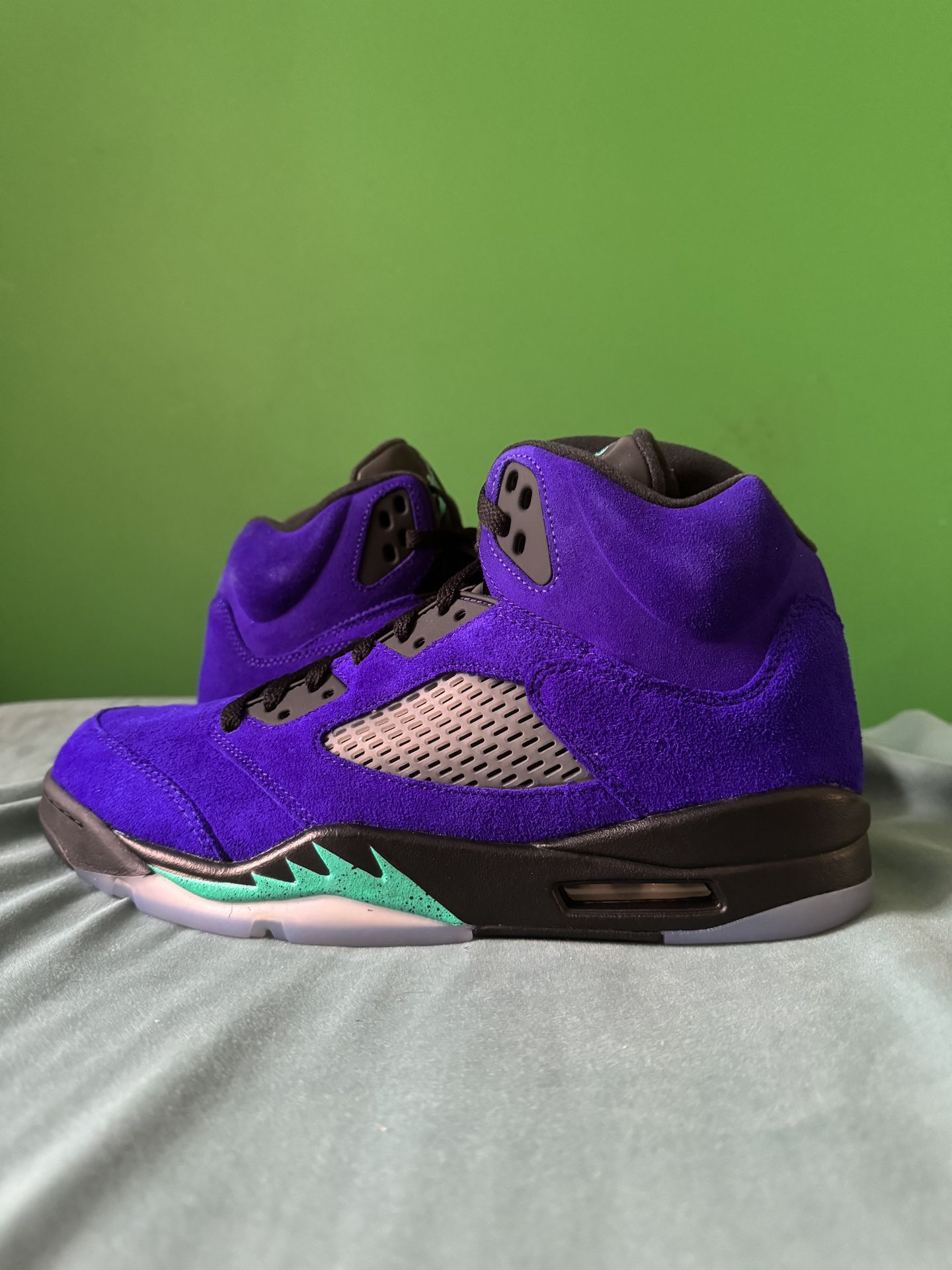 Nike Air Jordan 5 Alternate Grape Size 11.5