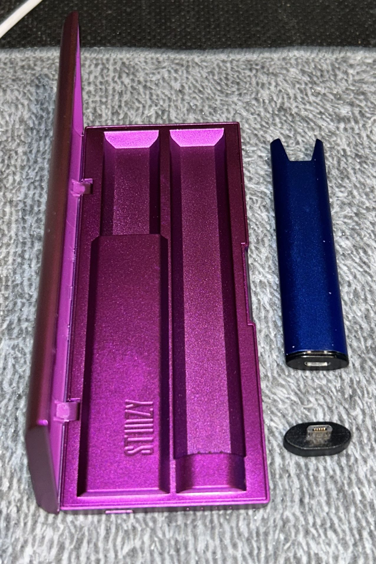 STIIIZY Portable Power Case - Purple With POD & Adapter
