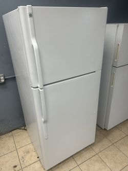 White Fridge And Gas Stove Asking 575