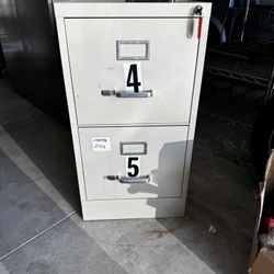 File Cabinet 2 Drawer With Keys $30