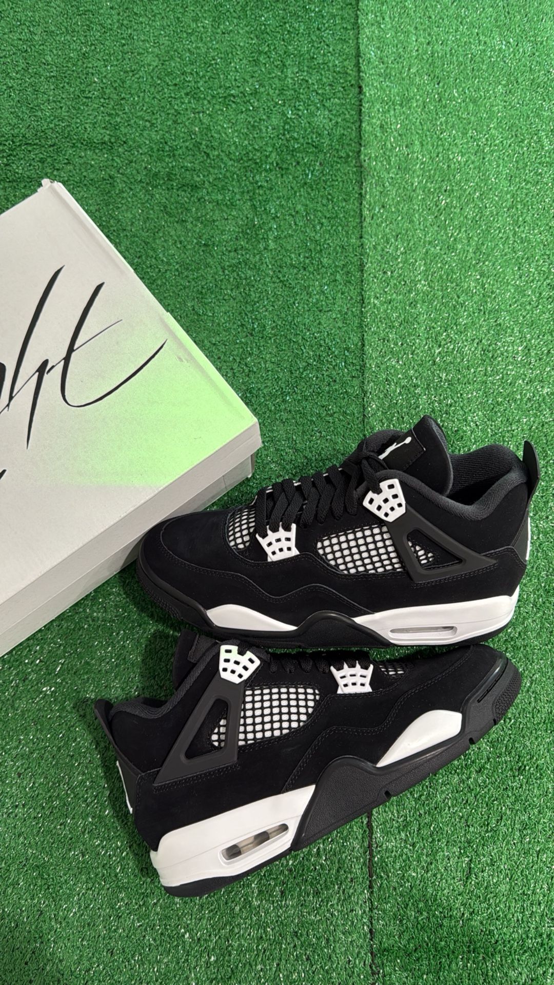 Jordan 4 White Thunder