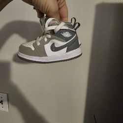 5C Toddler Shoes Different Ones/Different Prices