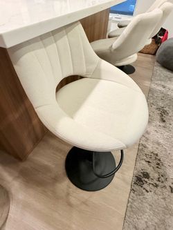 Beige Bar Stools (2 left / $20 each)