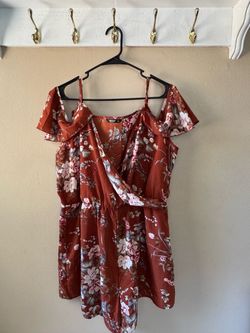 Floral Cold-Shoulder Romper 1XL
