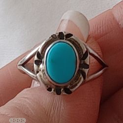 Vtg.Native sterling Silver Turquoise Ring- Sz7