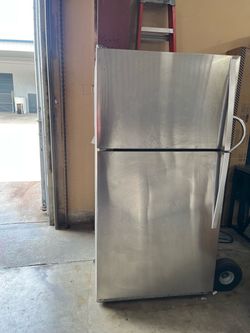 Stainless Steel Top-Freezer Refrigerator