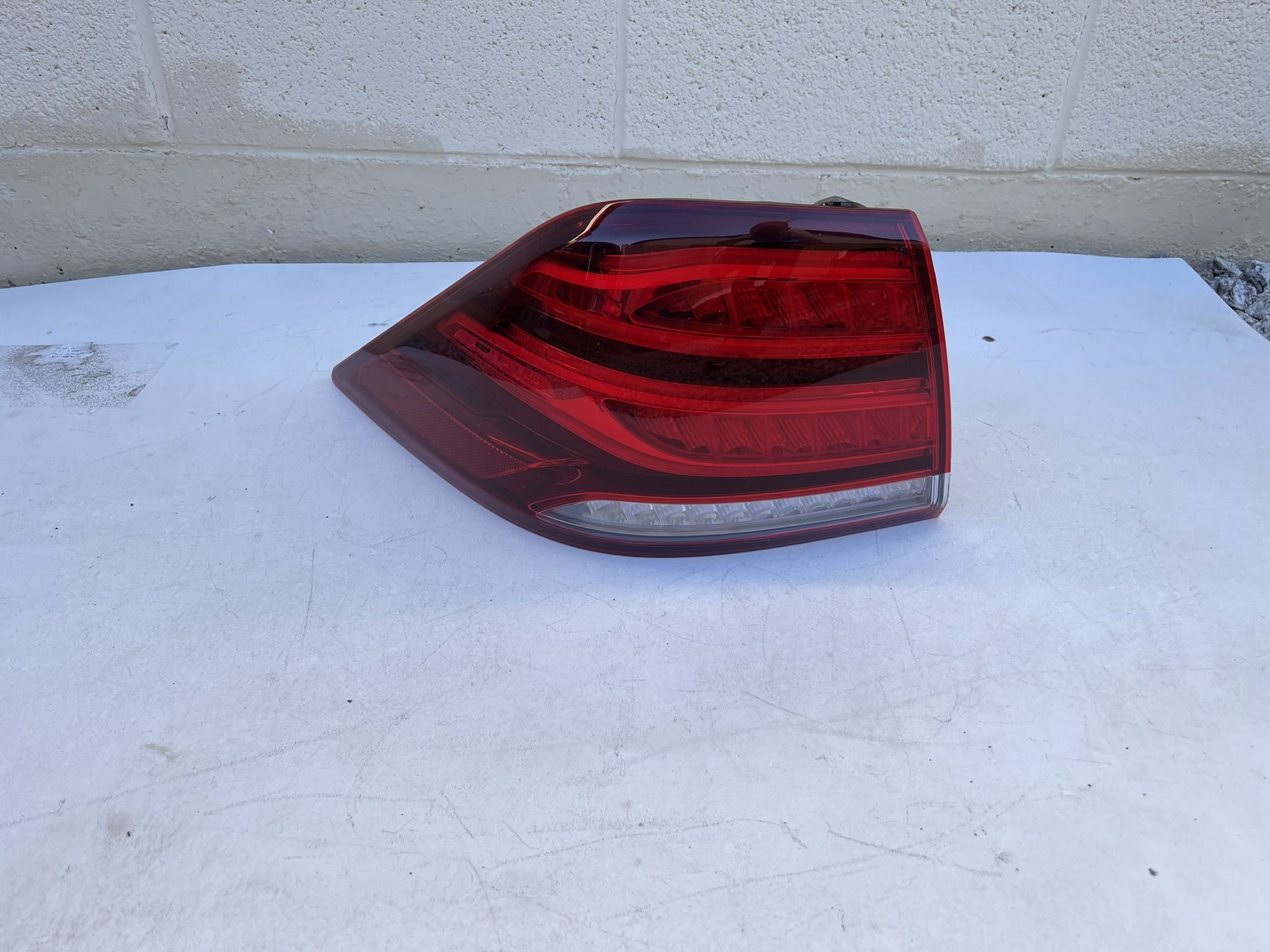 Mercedes Benz GLE 350 Tail Light 2016, 2017, 2018, Mercedes Benz GLE Tailight, driver side light OEM