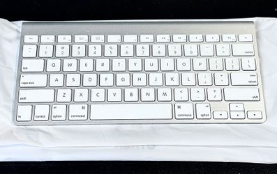 ⌨️ Apple Bluetooth Wireless Keyboard, Model A1314 3rd Gen (new)