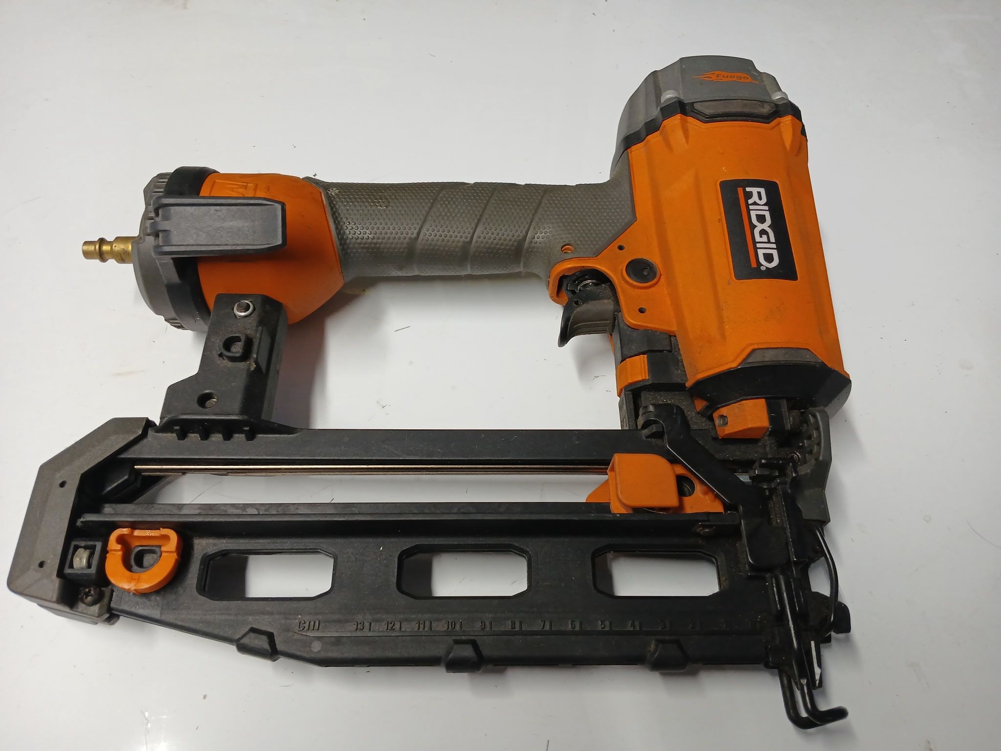 Ridgid 16 Gauge Nail Gun