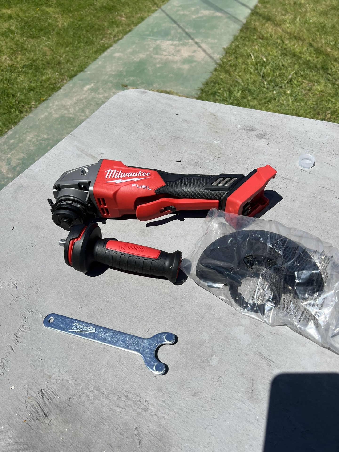 Milwaukee M18 Fuel Grinder 