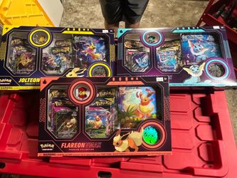 Vaporeon jolteon flareon vmax collection boxes