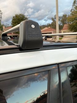 Range Rover Cross Bar and Cargo Container