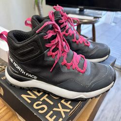 North Face Women’s Hiking Boots Size 7