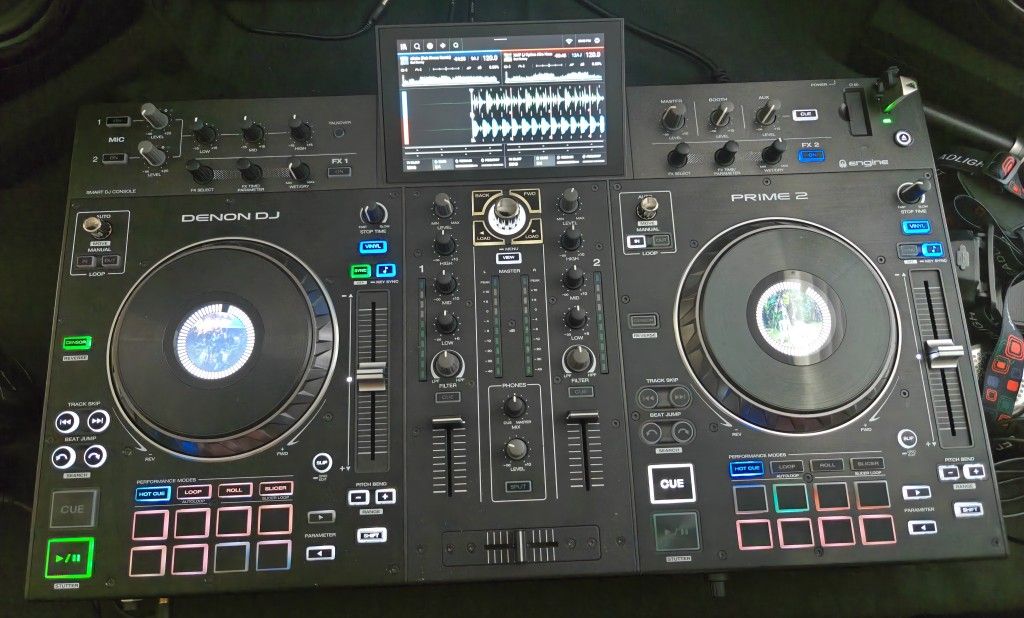 Denon Prime 2 DJ Controller with Hard Case and Cover