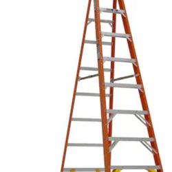 8 Ft Fiberglass Ladder 