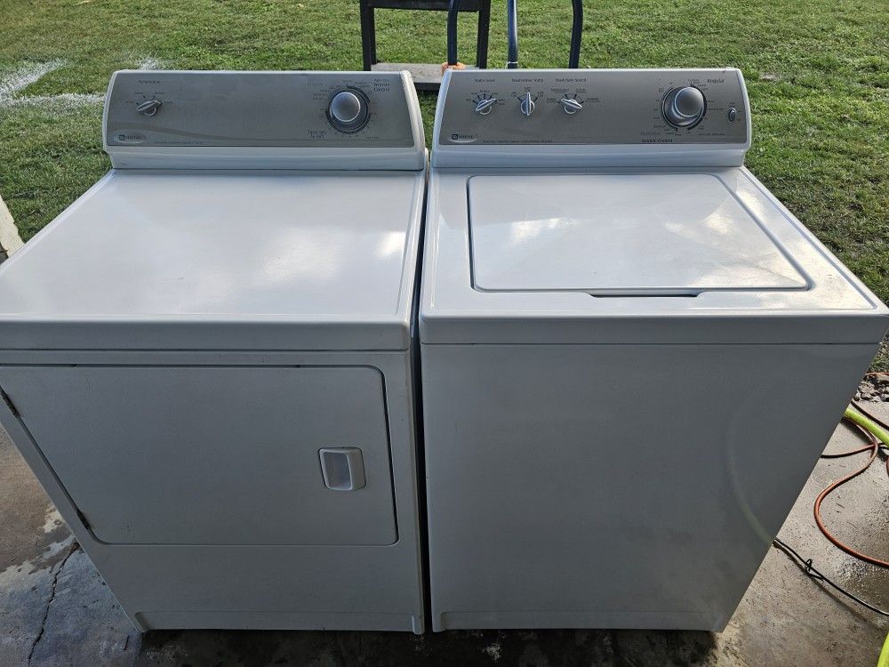 Huge Maytag Heavy Duty Super Capacity Washer & Dryer Set – new motor, timer+ more. Like new!