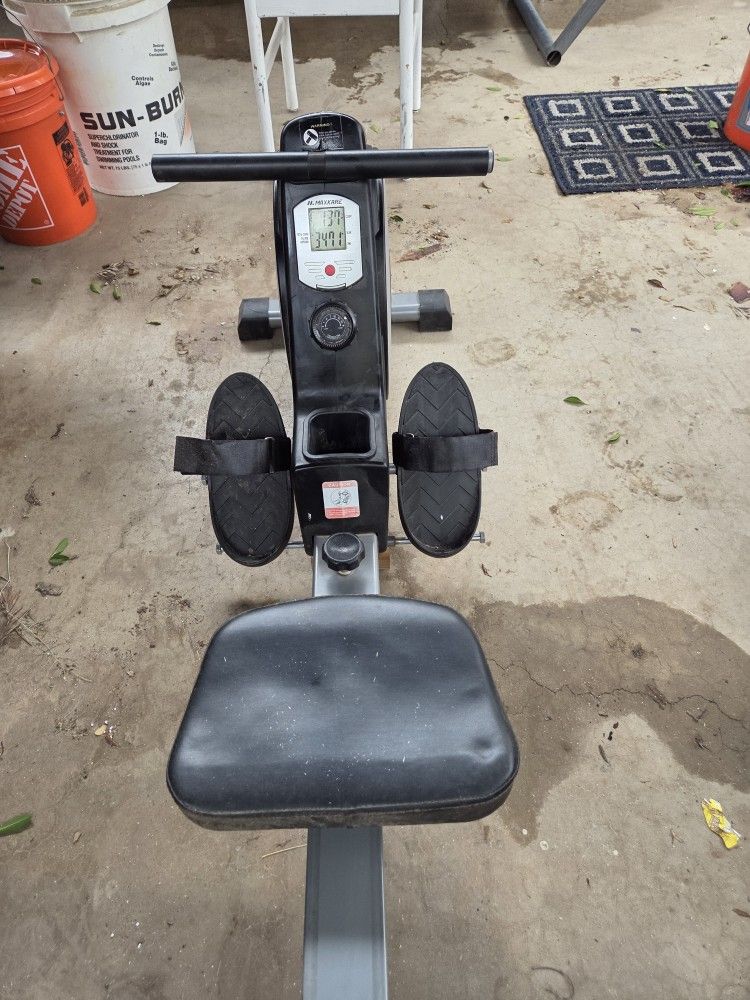 Row Exercise Machine