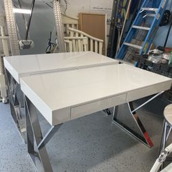 White Vanity Table 