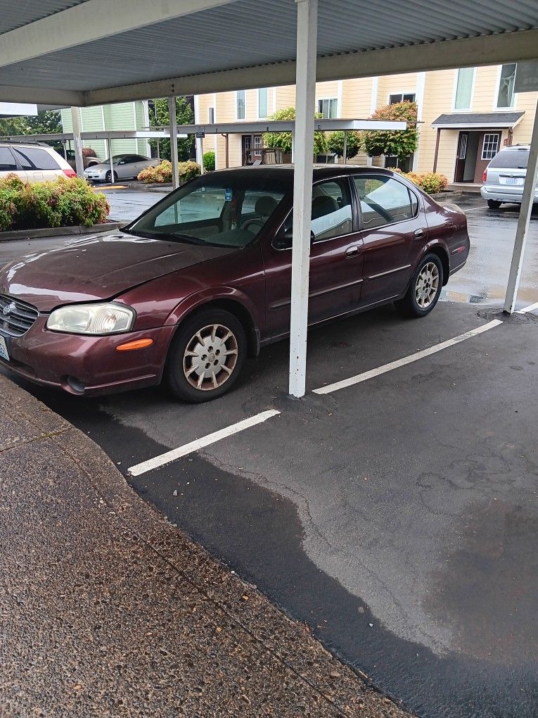 2000 Nissan Maxima
