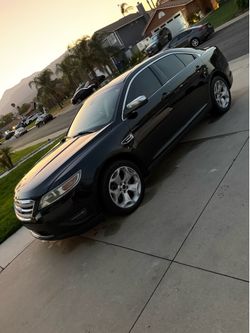2011 Ford Taurus