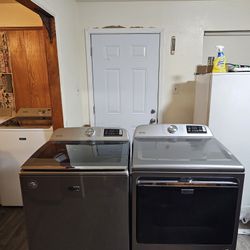 MAYTAG STAINLESS STEEL WASHER AND DRYER SET BOTH ELECTRIC XL CAPACITY 5.3 CU GOOD CONDITION HEAVY DUTY DELIVERY AVAILABLE FOR EXTRA FEE WE DO REPAIRS 