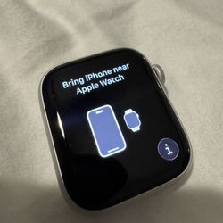 Apple Watch Series 9 - 45MM SILVER GPS