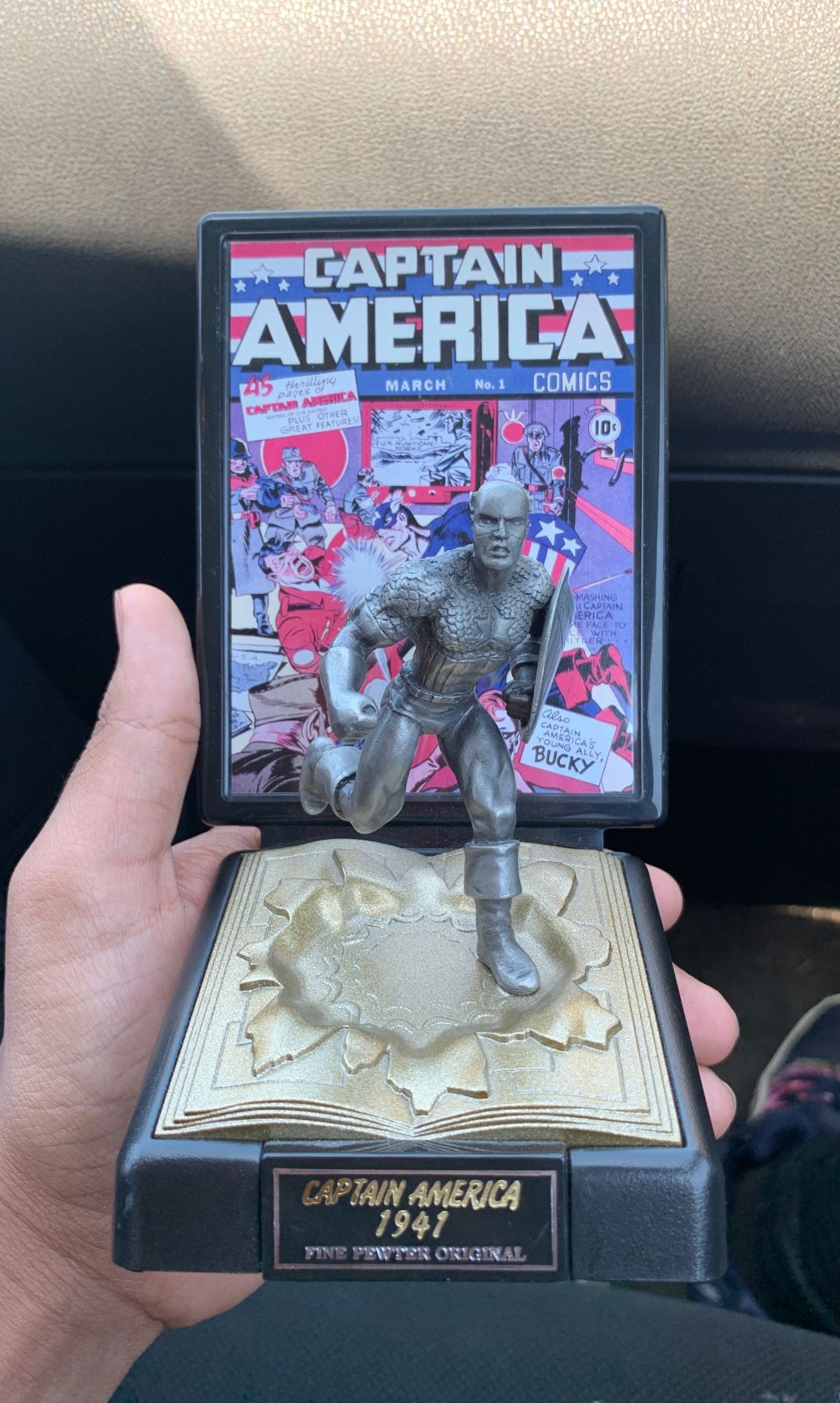 Captain America comics no.1 statue, 1941 limited edition! fine pewter original