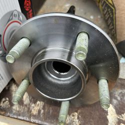 2005-2006 Chevrolet Equinox Hub Assembly Part